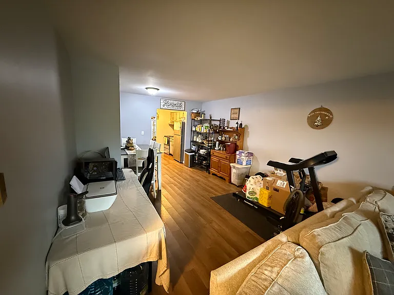 2102 Baldwin Ln — Photo 2
