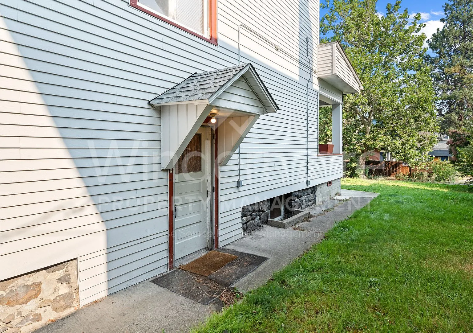 1321 W 11th Ave — Photo 3