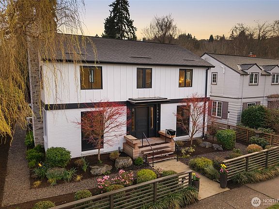 3rd image of 1633 E Calhoun Street