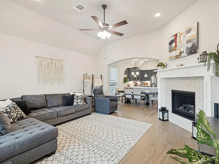 1902 Middle Pass Ln — Photo 11