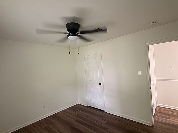 3rd image of 2601 Woodvale Ln