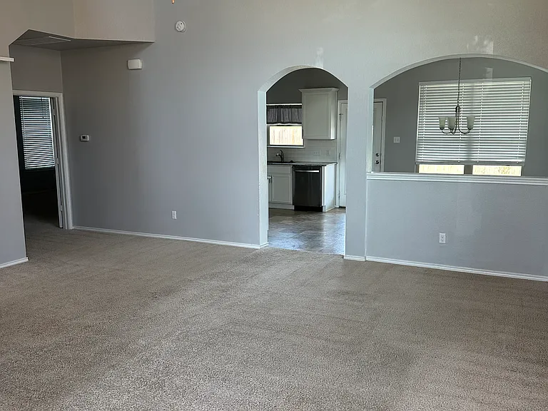1418 Amber Dawn Dr — Photo 3