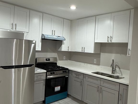 4th image of 829 S Taylor Ave #10