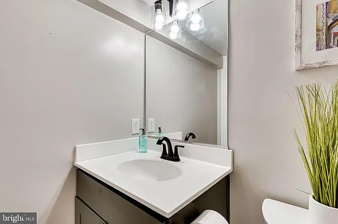 1622 Gales St NE — Photo 26