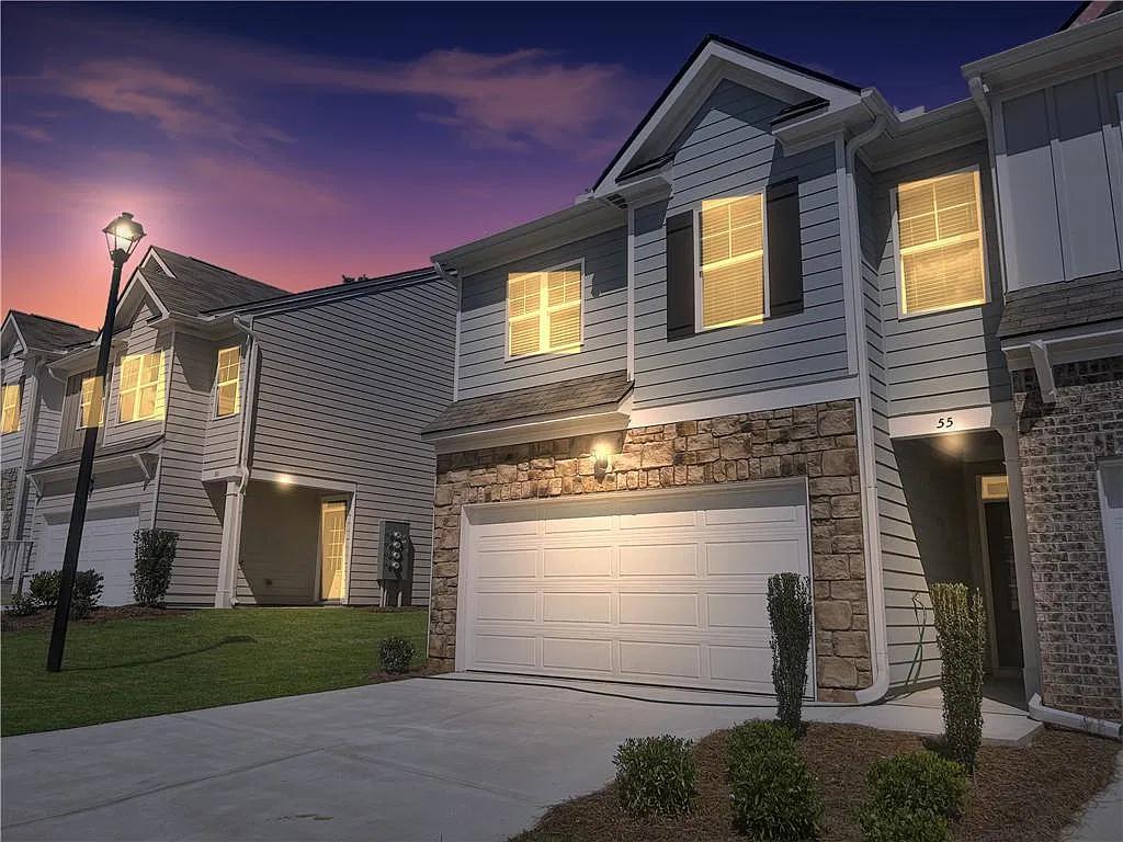 4 bed, 2.5 bath, 1877 sqft, $2,595 — Photo 2
