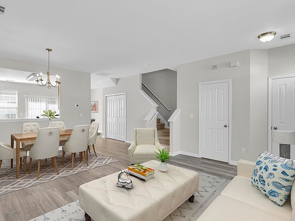 4th image of 310 Cumulus Ct