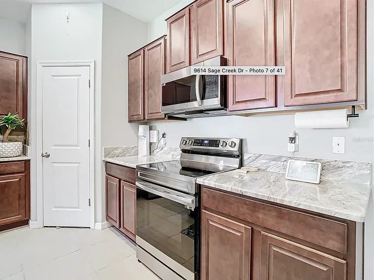 9614 Sage Creek Dr — Photo 27