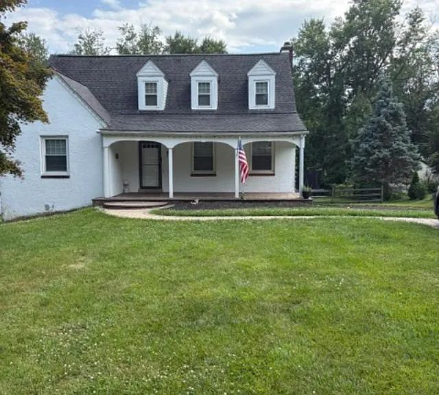 90 Clearview Ave — Photo 3
