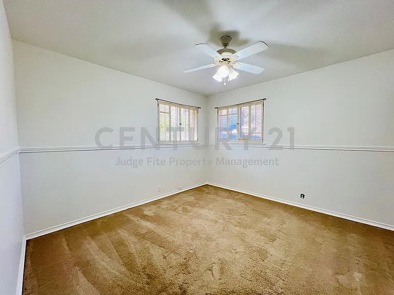 8715 Labron Ave — Photo 9