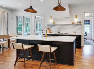 401 Westbury Dr, Chapel Hill, NC 27516