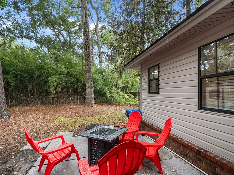 527 Red Oak Rd — Photo 42
