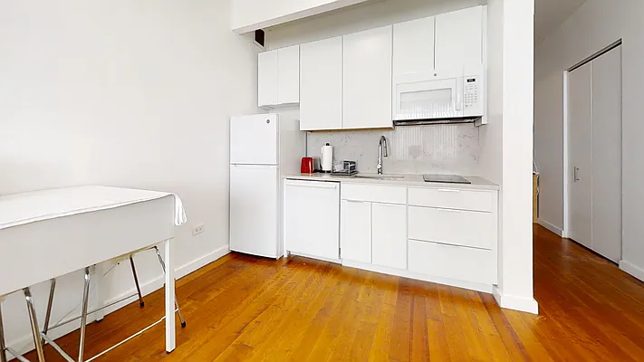 Rented by Nest Seekers International | media 20