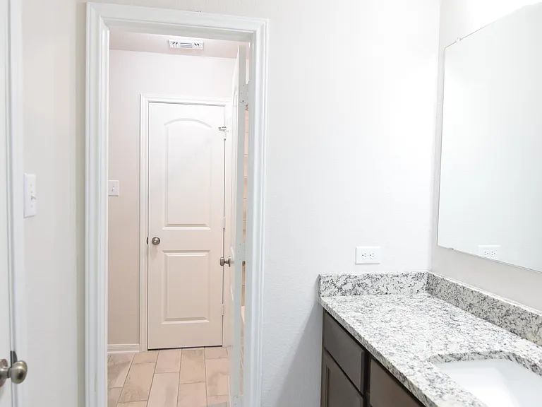 6700 McGregor Loop — Photo 28