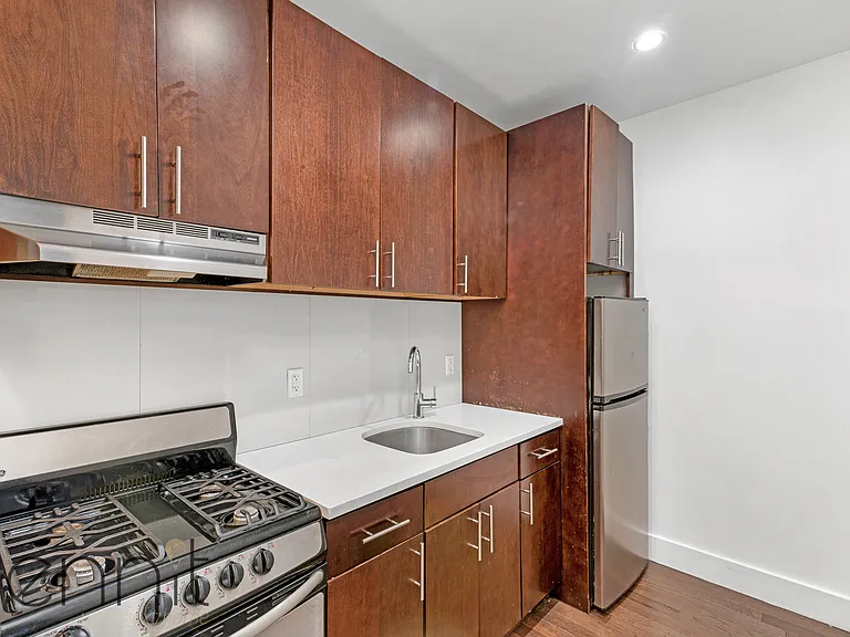 816 Prospect Pl #3B — Photo 2