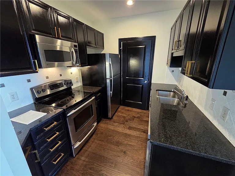 325 E Paces Ferry Rd NE #2104 — Photo 1