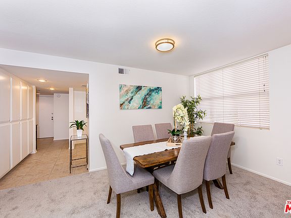 4th image of 850 S Shenandoah St APT 204