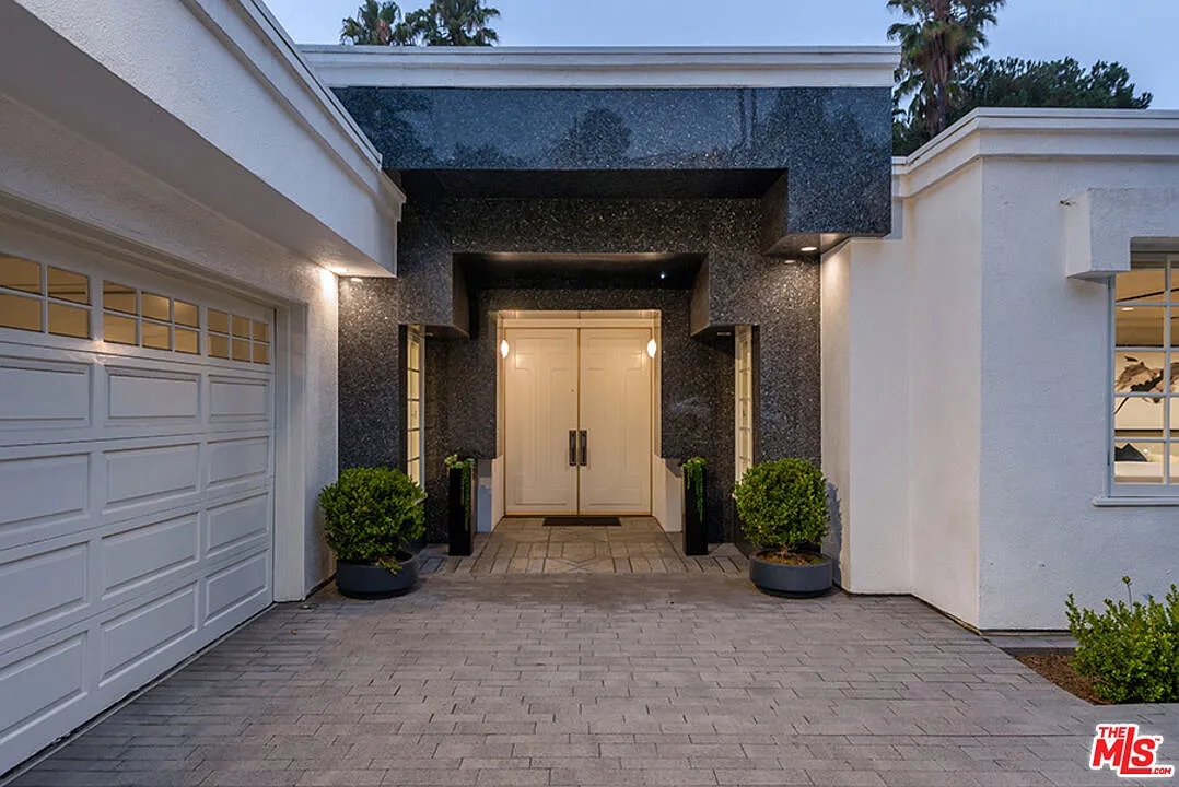 5 bed, 5.5 bath, 5695 sqft, $23,499 — Photo 4