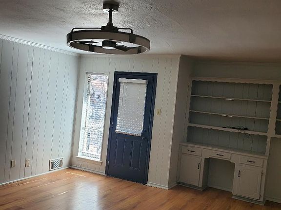 3rd image of 4210 Main St