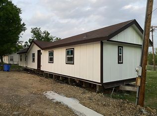 304 N Lampasas St, Manor, TX 78653