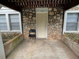 703 1/2 N Vinita Ave #B, Tahlequah, OK 74464