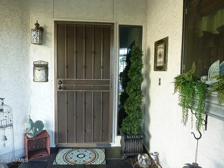 9237 N 47th Dr — Photo 1