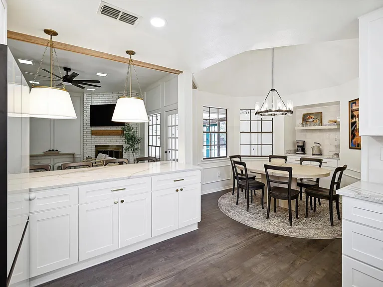 800 High Meadow Dr — Photo 16