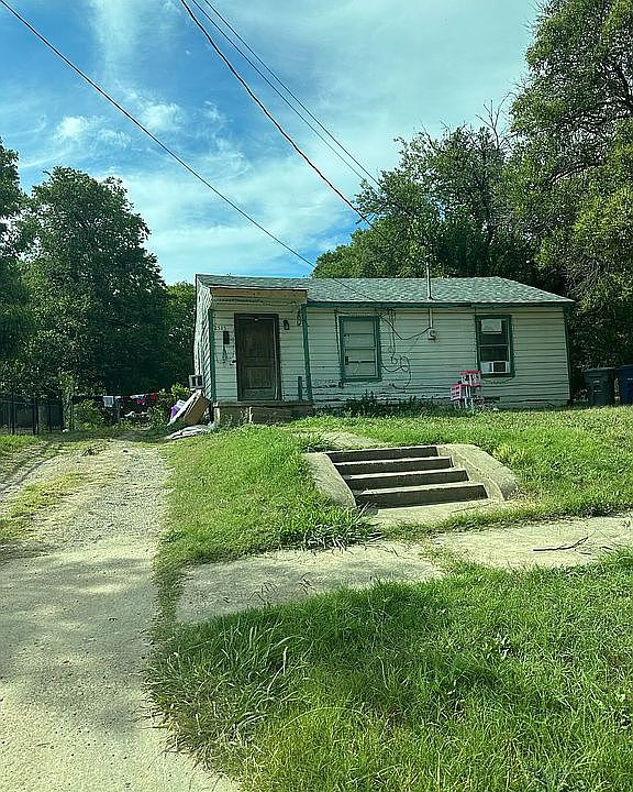 2nd image of 2515 51st St