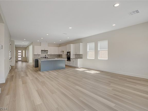 5th image of 9315 Sierra De Luna Ct