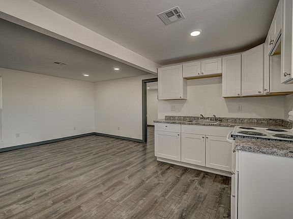 5th image of 6101 S Klein Ave #26