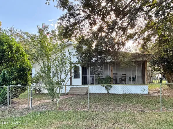 8488 Neely Avera Rd, Neely, MS 39461