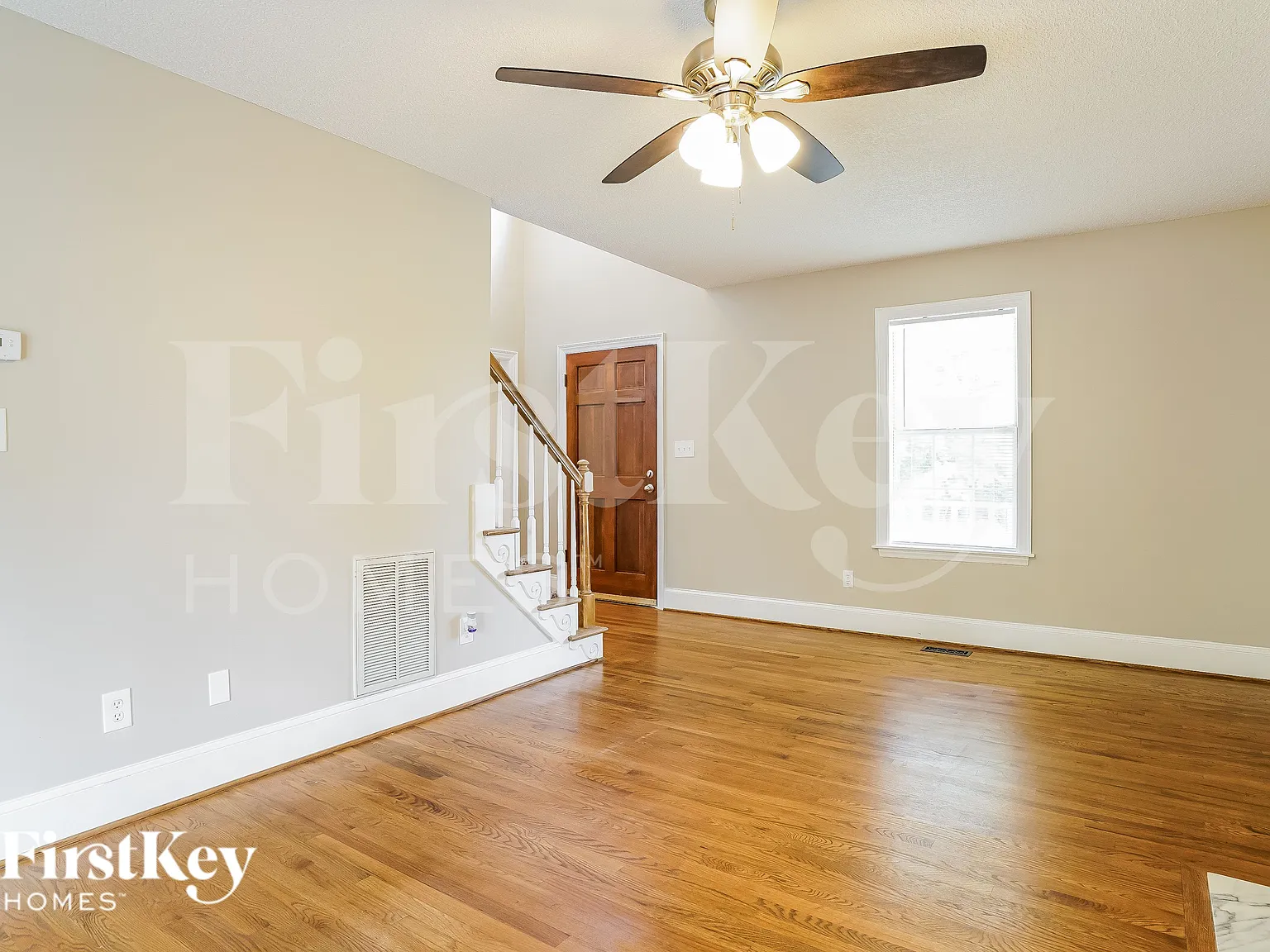 3 bed, 2.5 bath, 1450 sqft, $1,895 — Photo 4