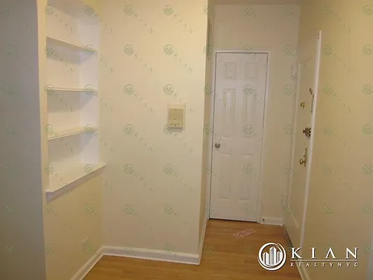 Rented by Kian Realty | media 16