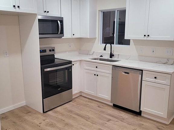 5th image of 28966 Thompson Corner Rd