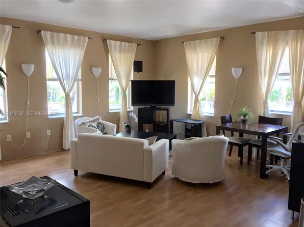 802 Euclid Ave APT 201, Miami Beach, FL 33139