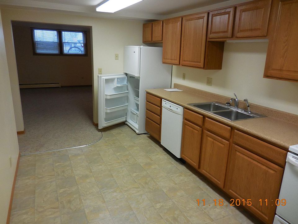 2nd image of 925 5th St S