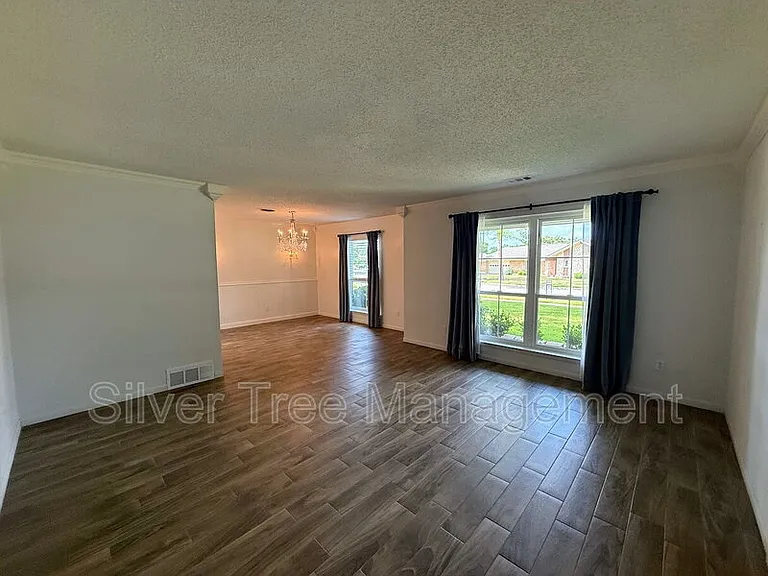 1710 Dickerson Dr — Photo 14