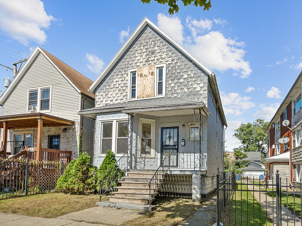 1st image of 820 E 90th Pl