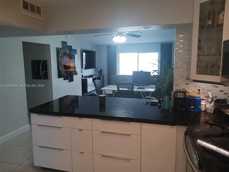400 Golden Isles Dr #55 — Photo 5