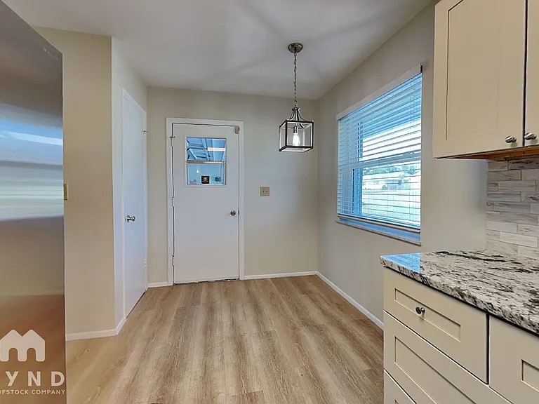 1511 W Del Webb Blvd — Photo 9