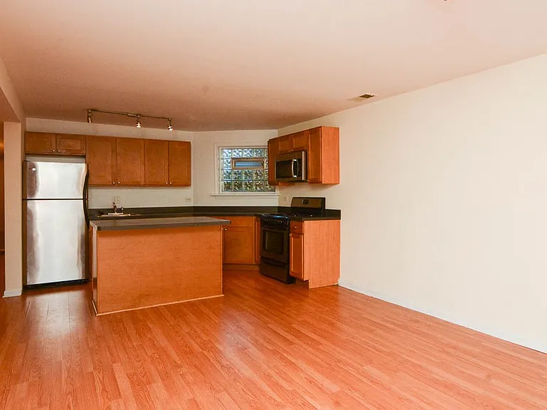3047 W Logan Blvd #6H — Photo 5
