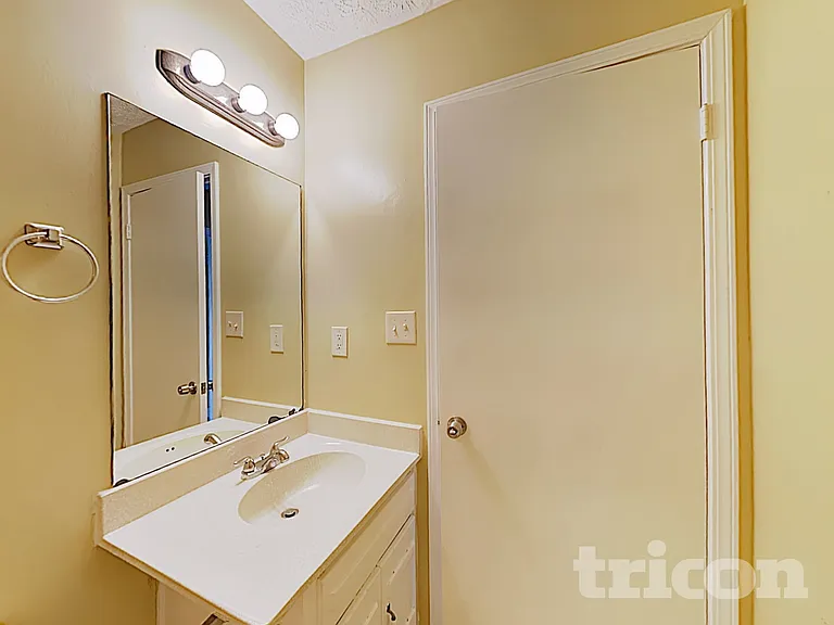 9734 Dixon Industrial Blvd — Photo 12