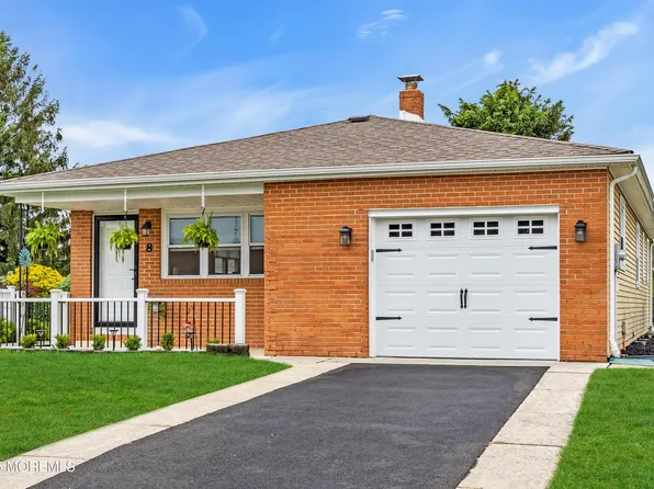 8 Rio Court, Toms River, NJ 08757