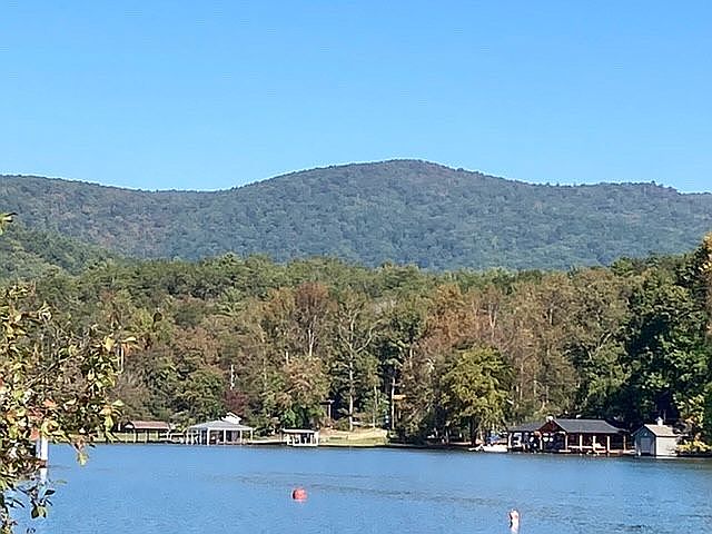 Mountain veiw from dock