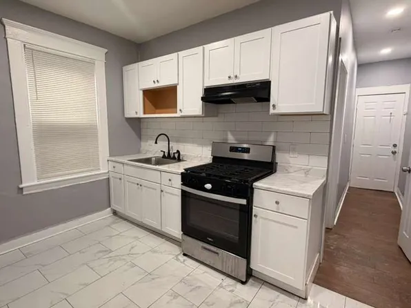 1561 Chapel St #1B, New Haven, CT 06511