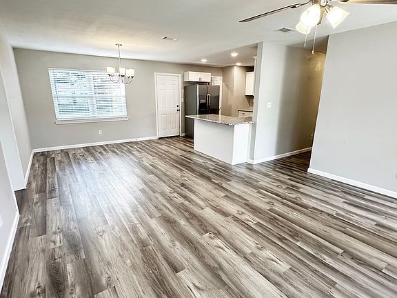 3rd image of 5701 Hermosa Cir