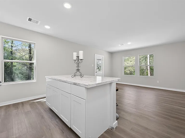 154 E Lakeview Dr — Photo 7
