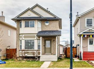111 W Tarawood Rd NE, Calgary, AB T3J5B3