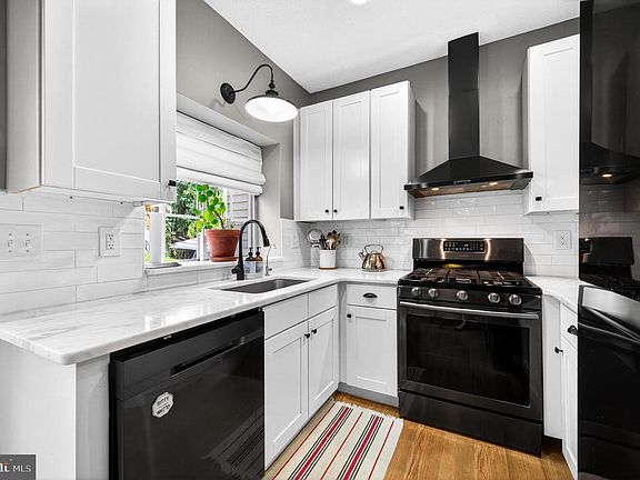 4th image of 12136 Wedgeway Ct