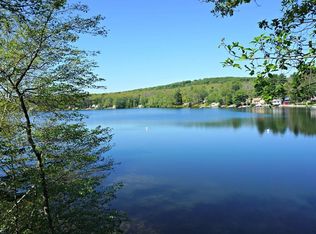 43 6th St, Brimfield, MA 01010
