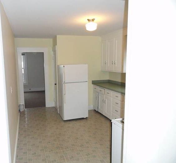 2nd image of 40 Harvard St APT B